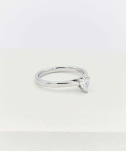 single-diamond-ring