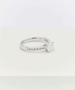 silver-diamond-ring