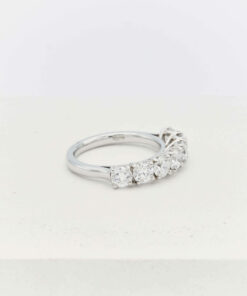 silver-diamond-ring