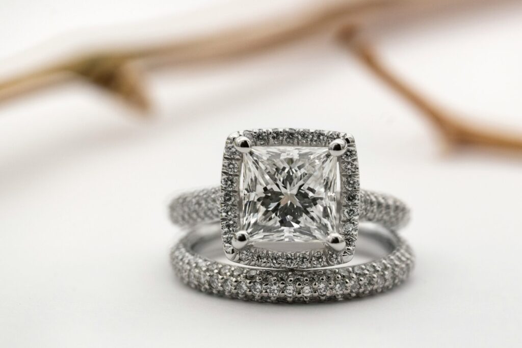 How To Choose Trusted Diamond Jewellers In London: 10 Questions Every Buyer Should Ask